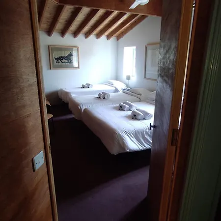 Holiday home Ample Places